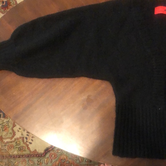 Designers remix batwing wool sweater - Picture 2 of 6